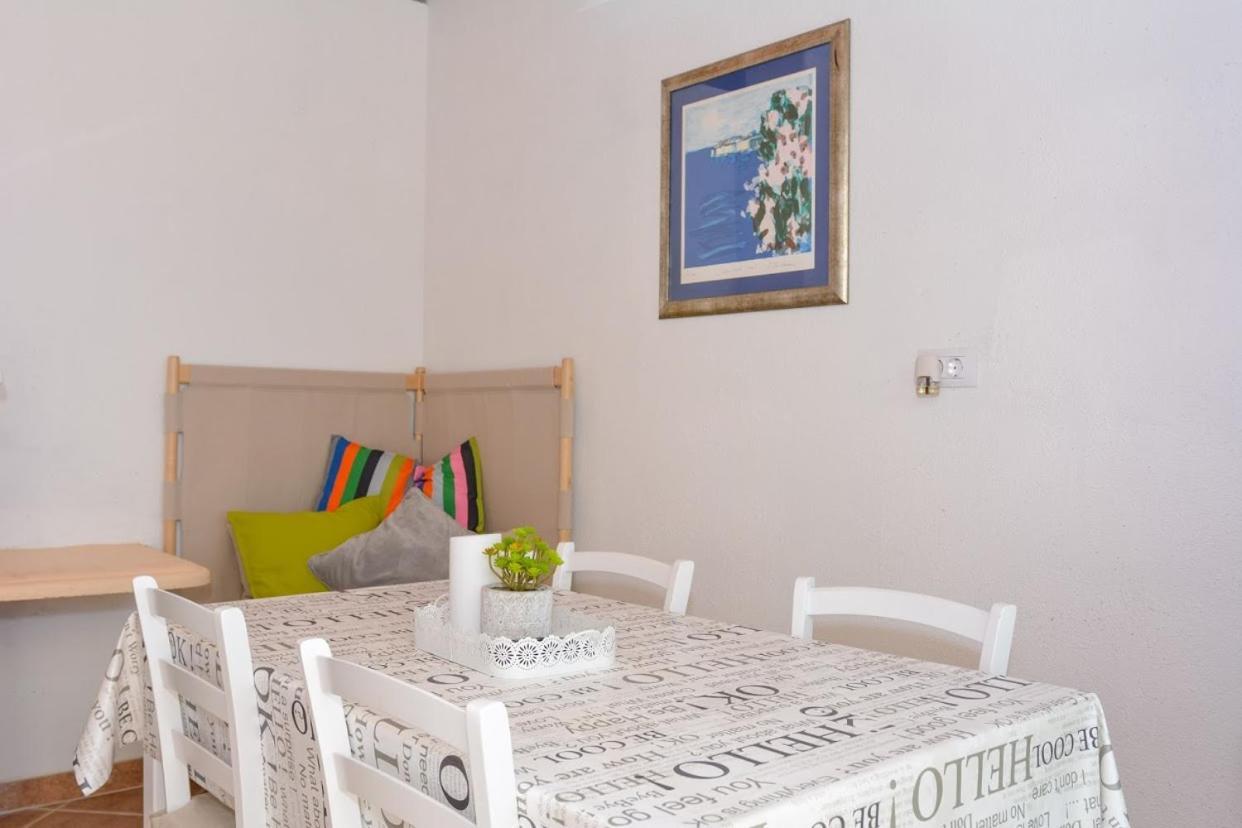 Apartment And Room Sveti Jakov 두브로브니크 외부 사진