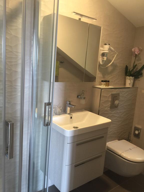 Apartment And Room Sveti Jakov 두브로브니크 외부 사진
